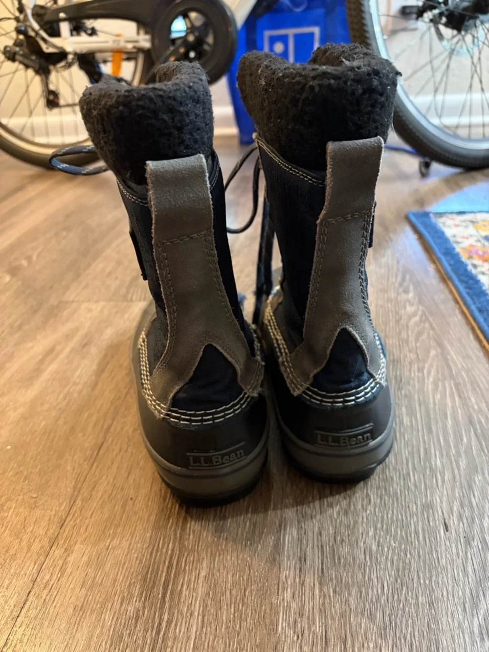 LL Bean Mens 8 M Insulated Snow Duck Boots Waterproof Gray Blue Black 507841